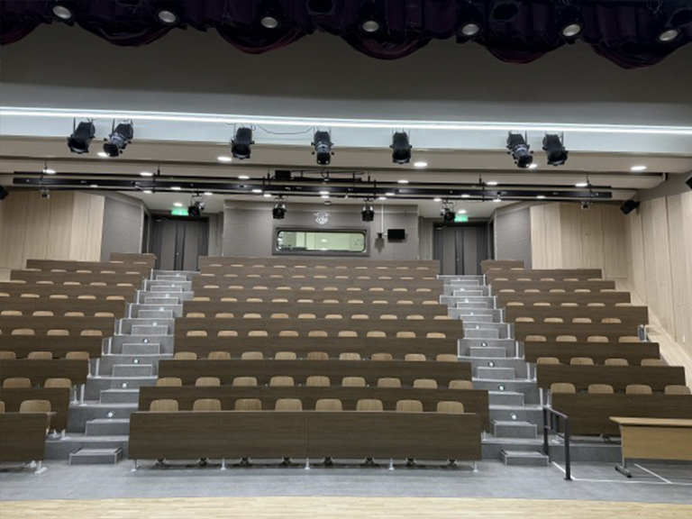 COSS 대단위 강의실 01