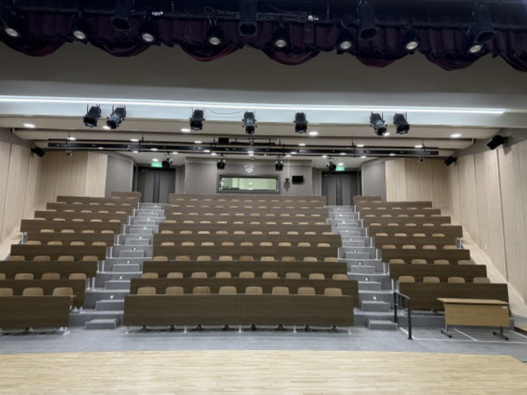 COSS 대단위 강의실 02